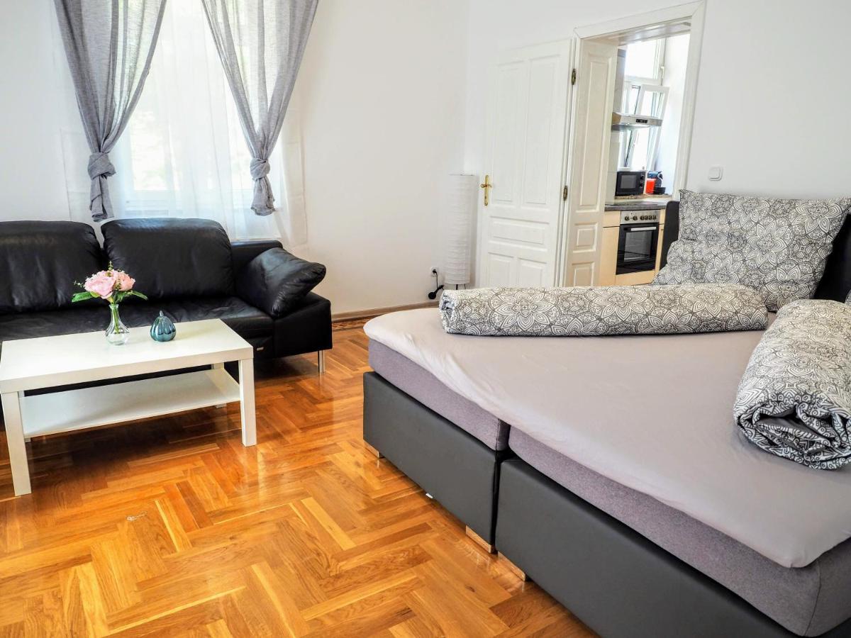 City Villa Schoenbrunn Apartments - Contactless 24H Check-In Wien Eksteriør billede
