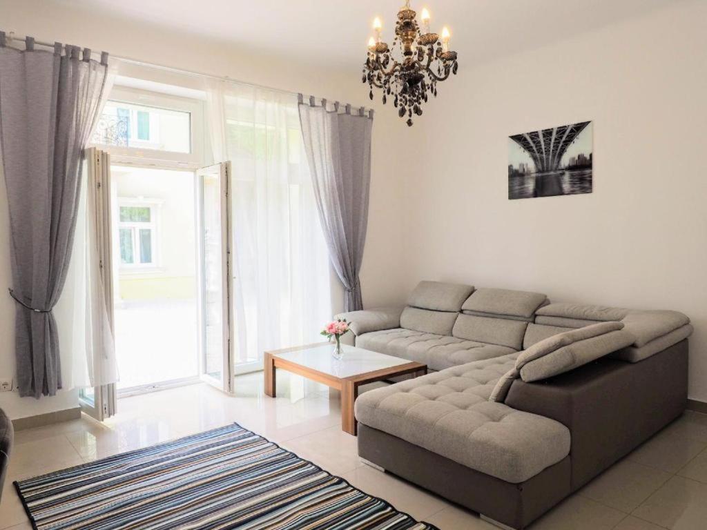 City Villa Schoenbrunn Apartments - Contactless 24H Check-In Wien Eksteriør billede